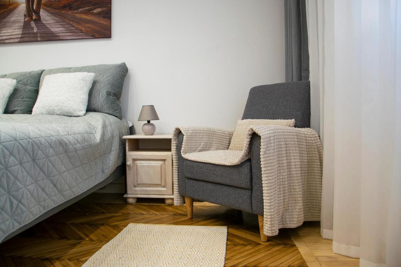 Season One Apartman Szeged Esterno foto