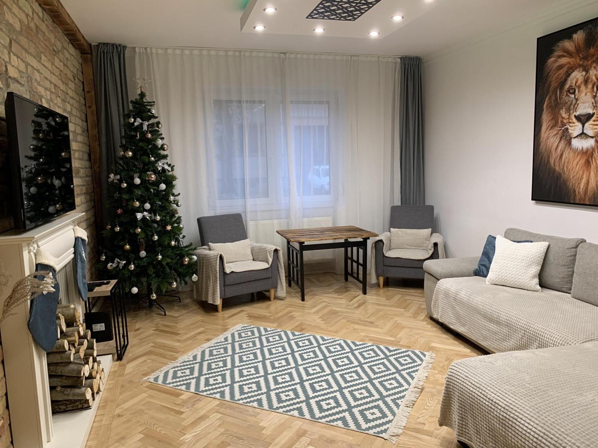 Season One Apartman Szeged Esterno foto